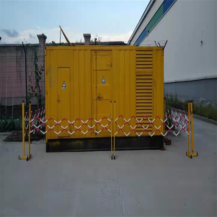 石景山发电机组油箱盖上留出小气孔有什么用？